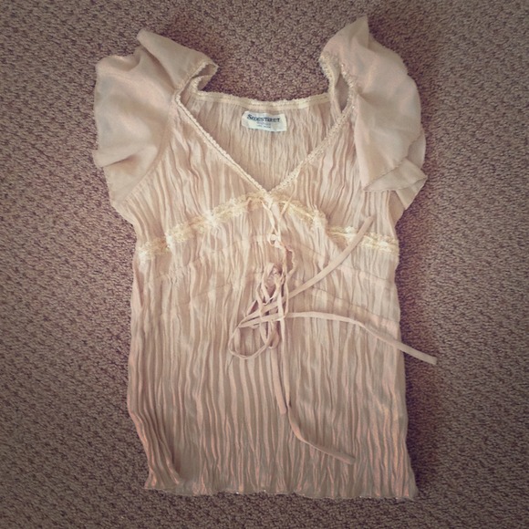 Super cute stretch top