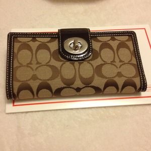 Coach long wallet