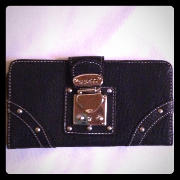 Guess wallet