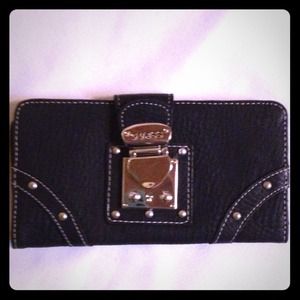 Guess wallet