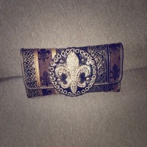 ❤SOLD❤ Fleur de lis wallet