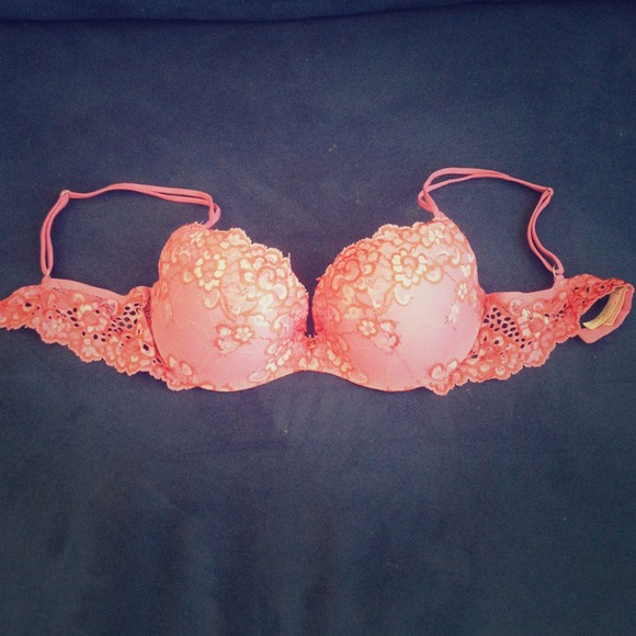 SOLD!!VS- Very Sexy push up bra 34C