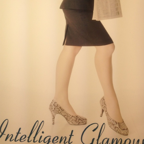 NEW PRICE! Lady Jane sample Deborah pump - Picture 2 of 2