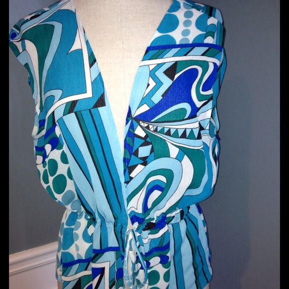 Tops - Blue and white top