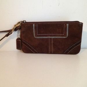 coach brown wristbag clutch