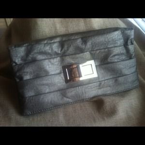 ⛔SOLD⛔Beautiful metallic Clutch!