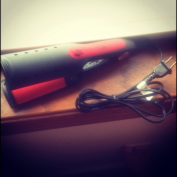 Conair Straightener
