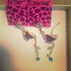 Brand new tea cup Betsey Johnson earrings.