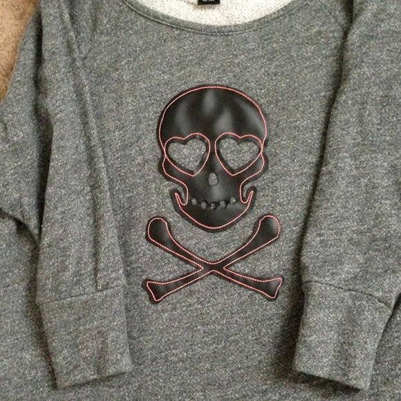Gray skull sweatshirt