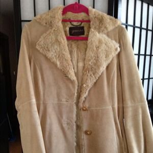 Guess fur beige coat