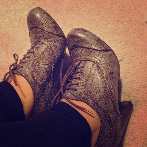 Shoes - Oxford heels
