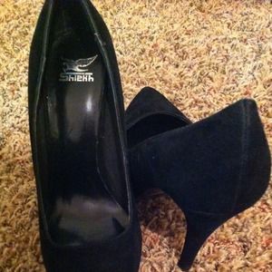 Black Suede Heels from Shiekh