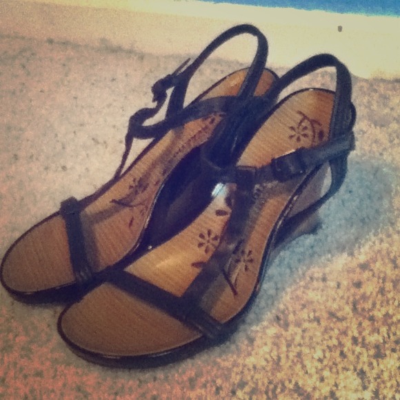 SOLD SOLD SOLD Wedge high heels, leather and wood