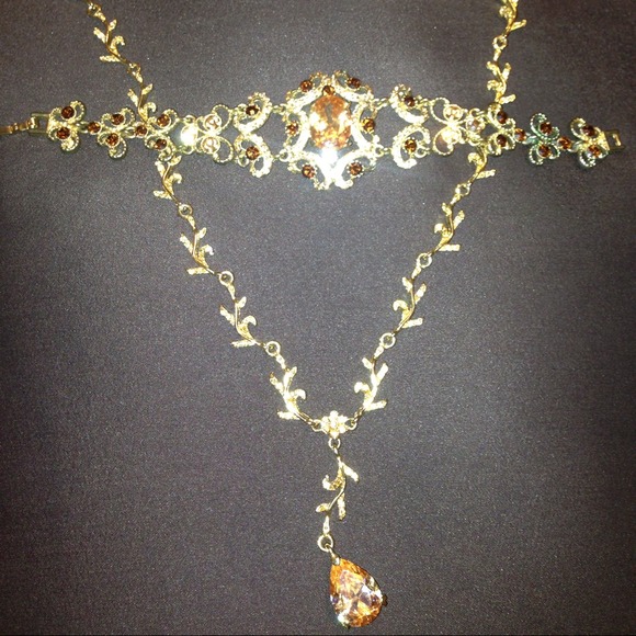 Jewelry Set - Picture 3 of 3