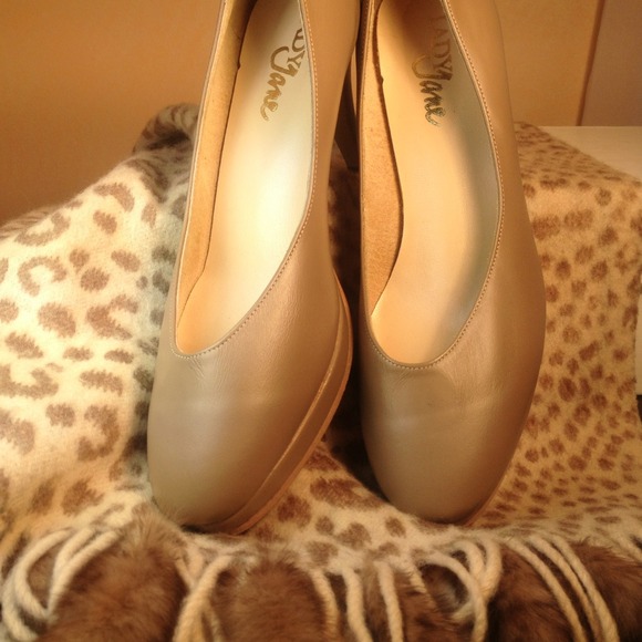 NEW PRICE. Lady Jane sample Deborah pumps - Picture 3 of 3