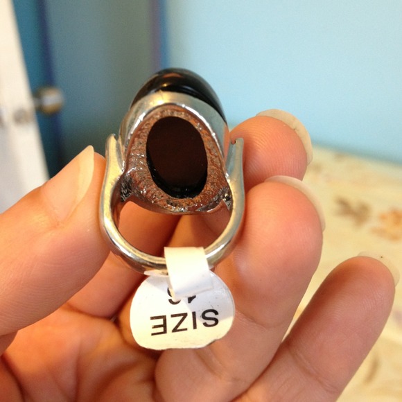 Ring - Picture 3 of 3