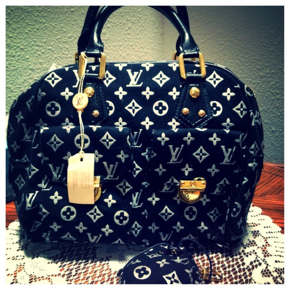 Louis Vuitton inspired pocketed handbag