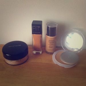 Foundation and Powder Bundle