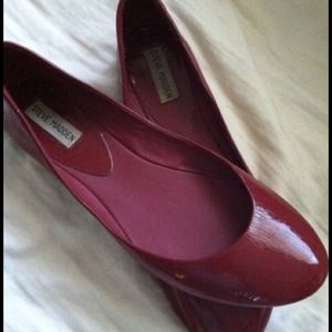 Steve Madden Patent Flats