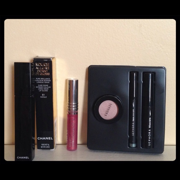 Chanel Lipgloss !!! Lorac lipgloss set.