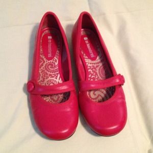 Red slip on flats!!