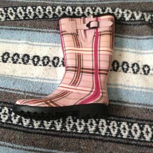 Target Rainboots size 6