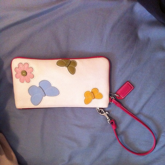 ❌Sold on eBay❌Authentic Coach Springtime Wristlet