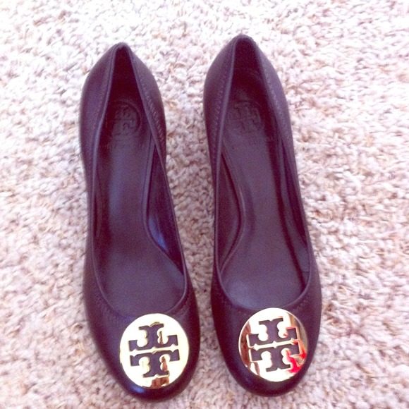 reserved!! Tory burch pump! and rain boots bundle.