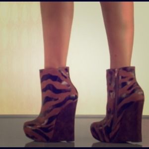 giraffe print wedges