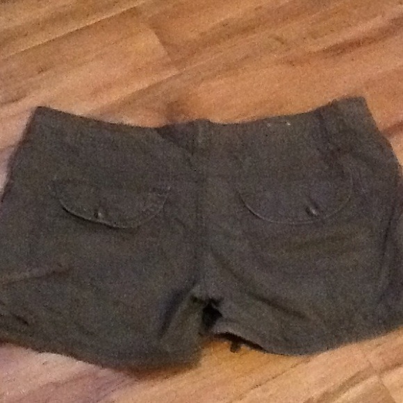 Shorts - Picture 2 of 4