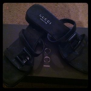 ****SOLD*****Authentic Gucci sandals