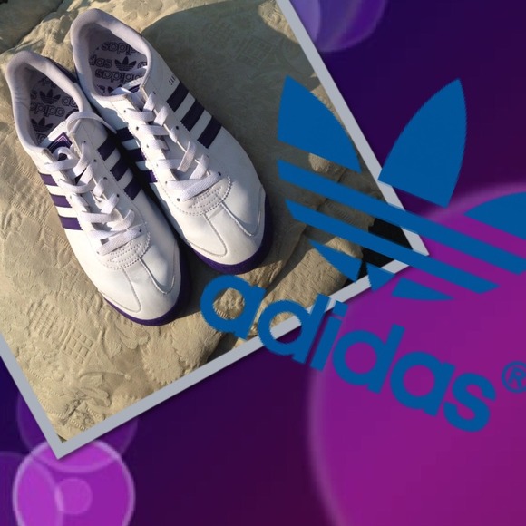 ⭐️Adidas Samoa - Picture 1 of 4