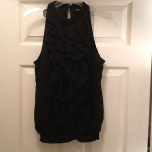 Hold- bundle. Dress, tank and black sleeveless.