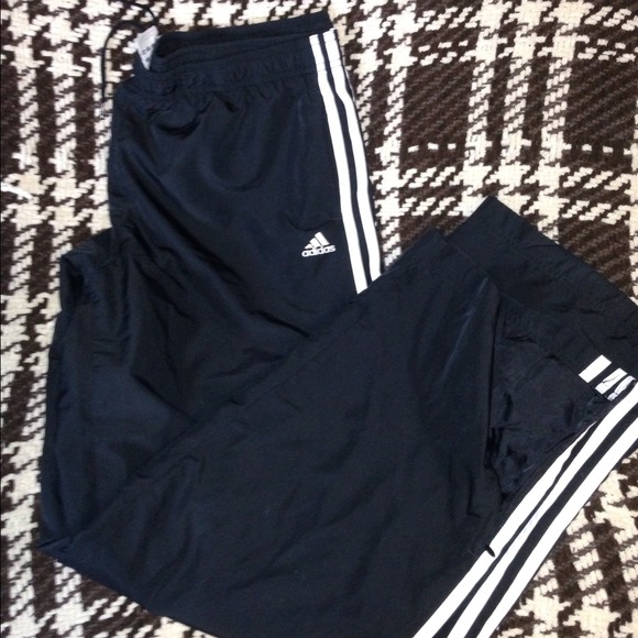 🌀Sold🌀Adidas wind pants