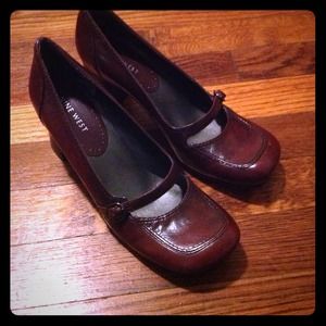 RESERVED @hyunyi Mary Jane burgundy/wine heels