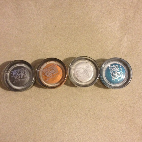 ✨Sold✨Color tattoo eyeshadow bundle