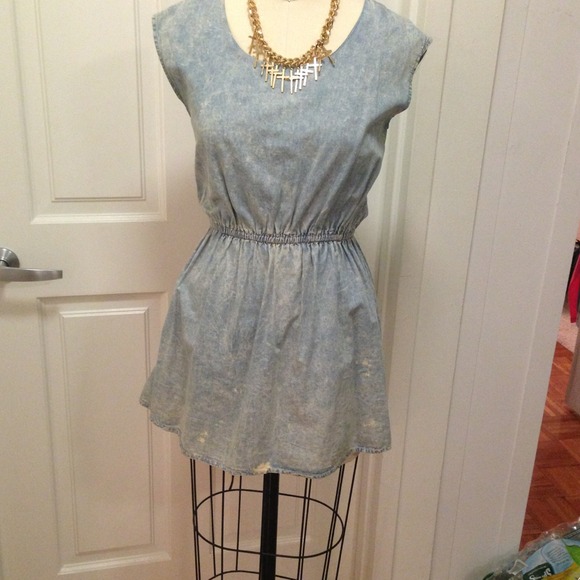 *REDUCED*Acid wash chambray dress