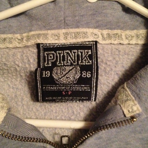 Small VS zip up hoodie❗REDUCED*** - Picture 2 of 4