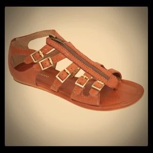 🌂 SALE! Cynthia Vincent Leather Gladiator Sandals