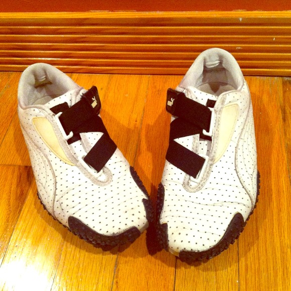 PUMA ATHLETIC SNEAKERS