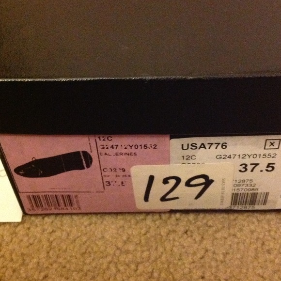 💜SOLD💜 NIB 100% Authentic CHANEL Flats 37.5 - Picture 4 of 4