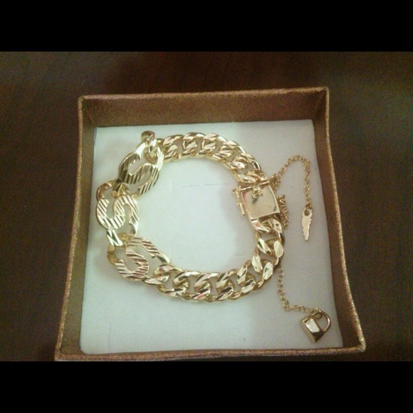 Brand new bracelet