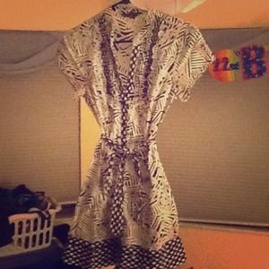 Jungle like blk/wt sequined short casual dress