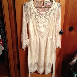 Flying Tomato lace dress