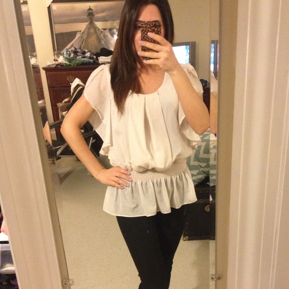 ❌SOLD❌Blush colored peplum blouse