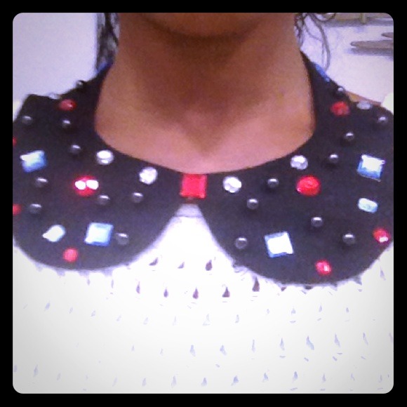 Petter pan red collar 😍💛💛💛