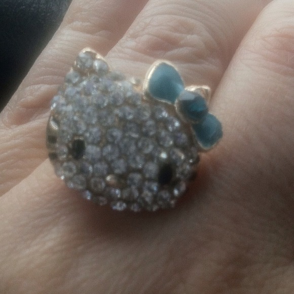 HELLO KITTY CRYSTAL RING WITH BLUE BOW - Picture 1 of 1