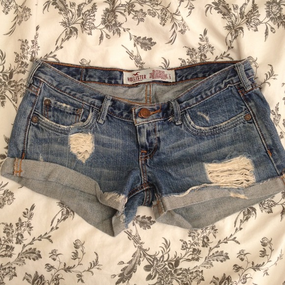 S🚫LD // Hollister Destroyed Denim Shorts