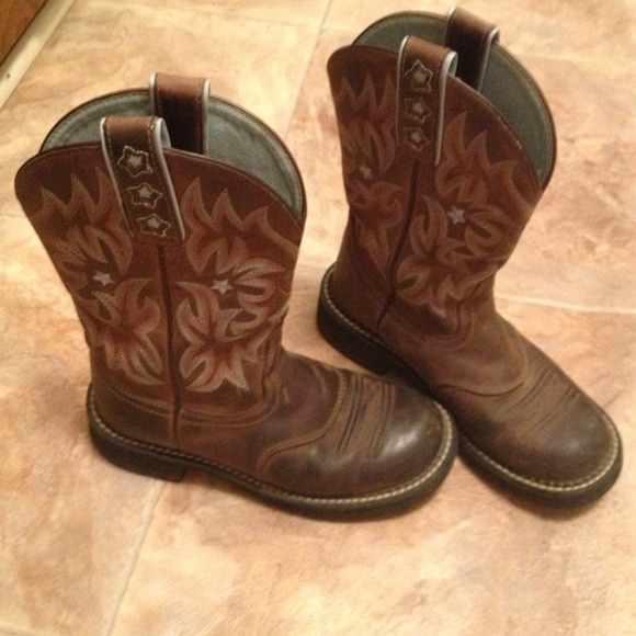 Ariat boots - Picture 1 of 1
