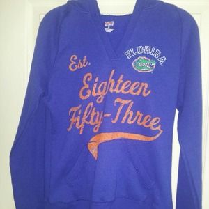 (REDUCED) Medium size gators hoodie